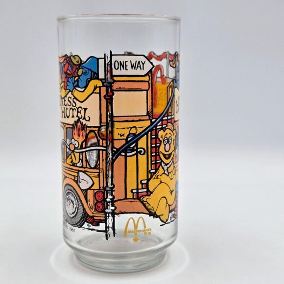 McDonald’s 1981 The Great Muppet Caper Happiness Hotel Vintage Glass Muppets Rea - Picture 5 of 12